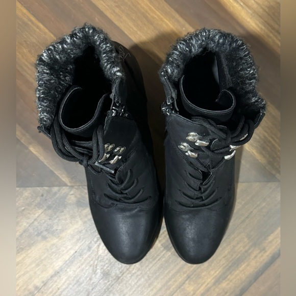 Xoxo Women's Magalin Sweater Trim Hiker Booties Women's Shoes Size 7.5M - Picture 2 of 10